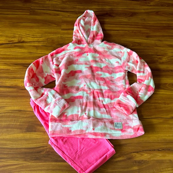 Girls Lucky Brand Pullover Hoodie and matching bottoms - Picture 1 of 6